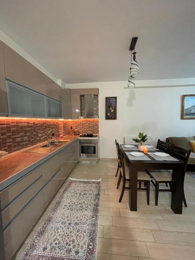 Apartment Cozy In The Of Shkodra